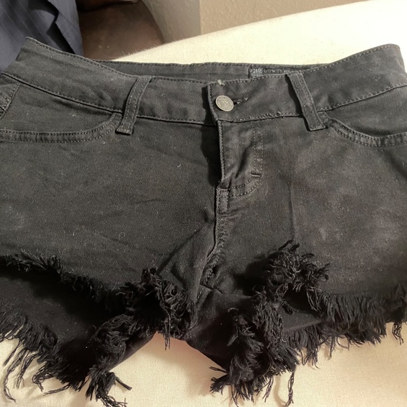 Siwy Camilla Cut Off Short in Up All Night - Picture 2 of 6